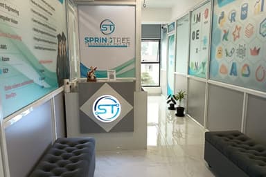 Software training lab with modern equipment